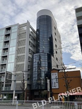 クラウンビル