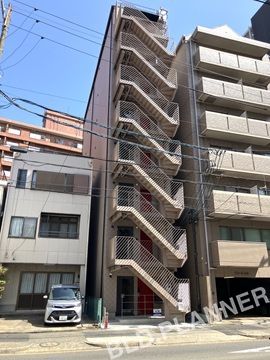 m3BUILDING
