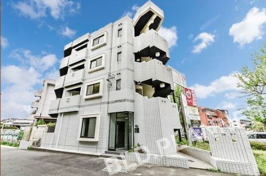 シーズンコート本郷